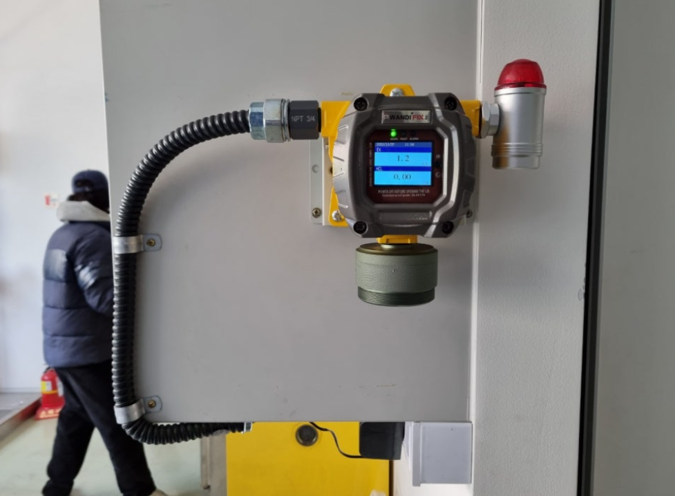 FIX800 Fixed Multi-Gas Detector — HCl and LEL Monitoring for a Cell Culture Research Lab (Production and Training Rooms, Songdo, Incheon)