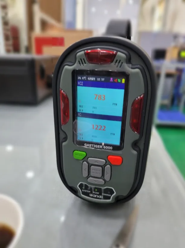대기 중 플라즈마 발생시 나오는 NO2를 측정하는 GASTIGER NO NO2 측정기