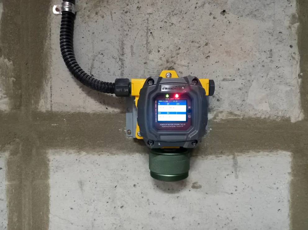 산업안전보건 법 기준 O2 CO CO2 H2S EX 5대가스 측정기 FIX800 5GAS 및 현황판